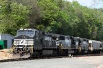 NS 9158 leads train 351 out of Glenwood Yard